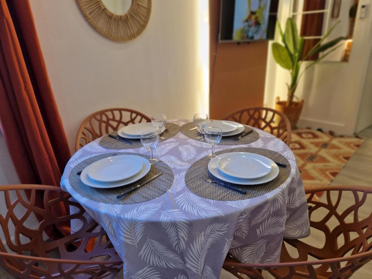 Roquebrune : Appartement 4 Personnes Proche De La Plage Luaran gambar